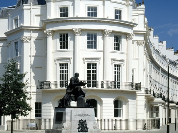 Grosvenor Crescent building